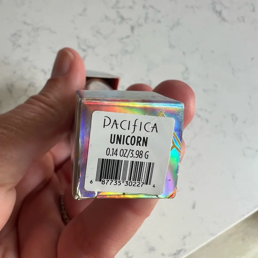 Pacifica Beauty Rainbow Crystals Liquid Mineral Strobe Highlighter Unicorn